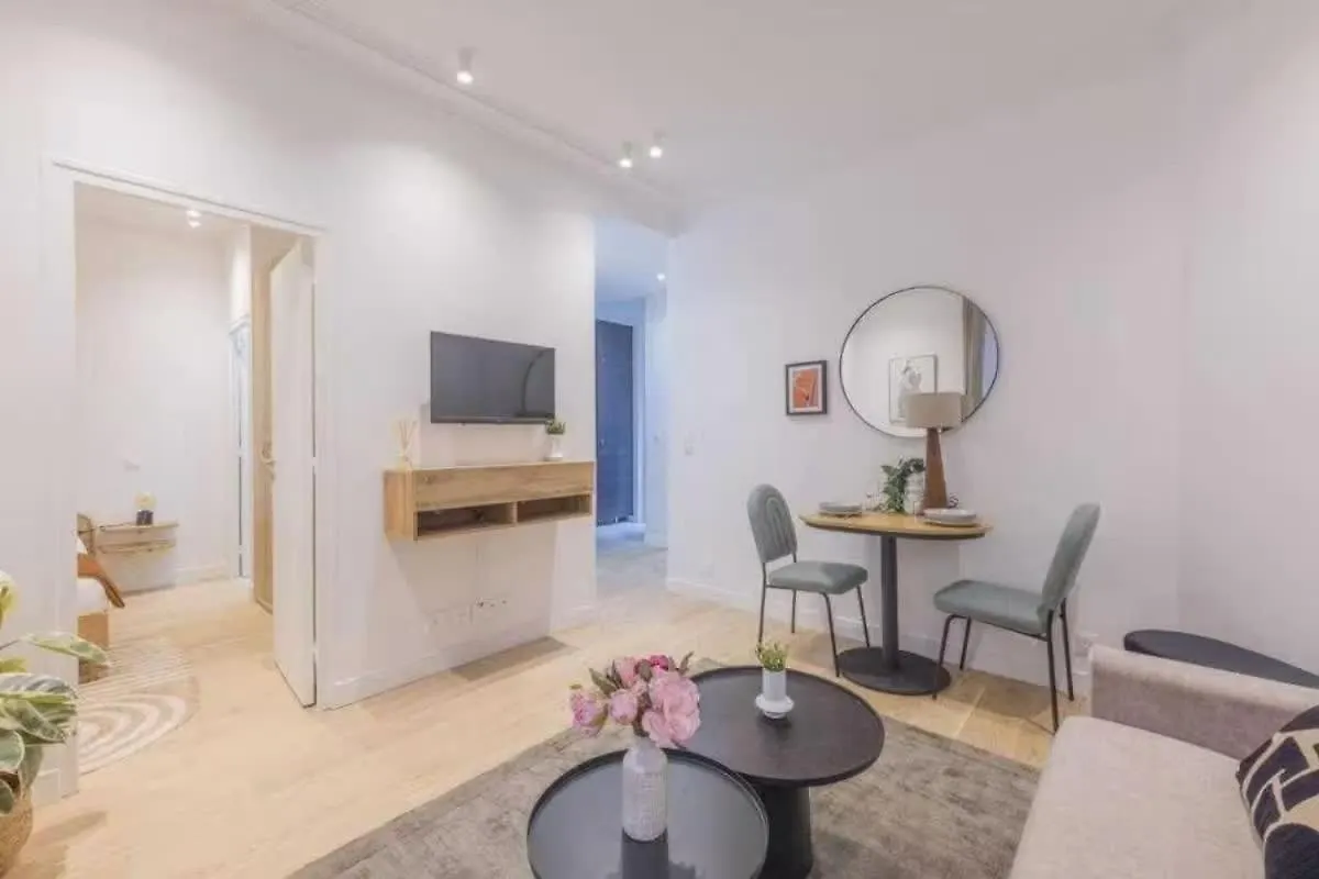 Elegant Flat - Paris 17 - Brochant France